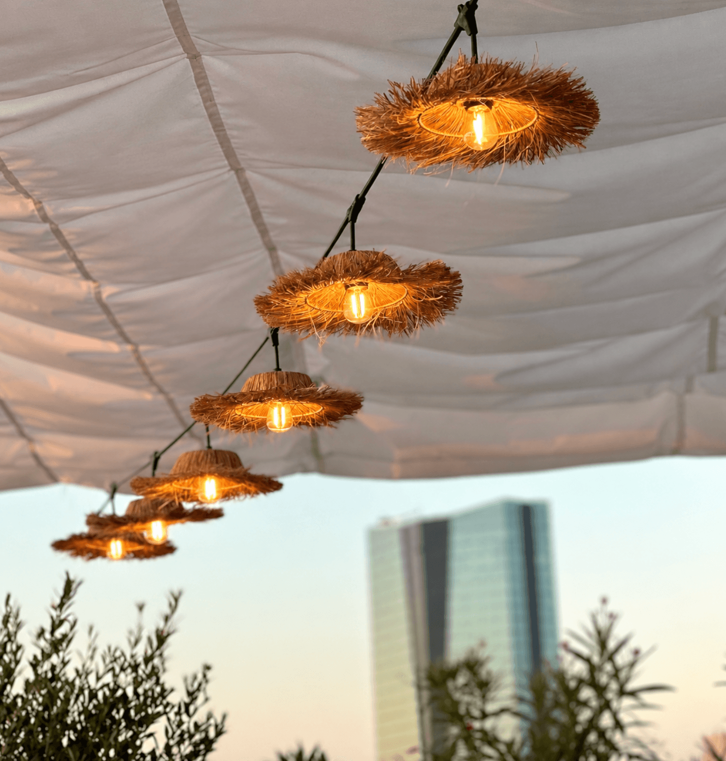 Boho Outdoor String Lights 18.6 m / 86 m - Im Raum ansehen