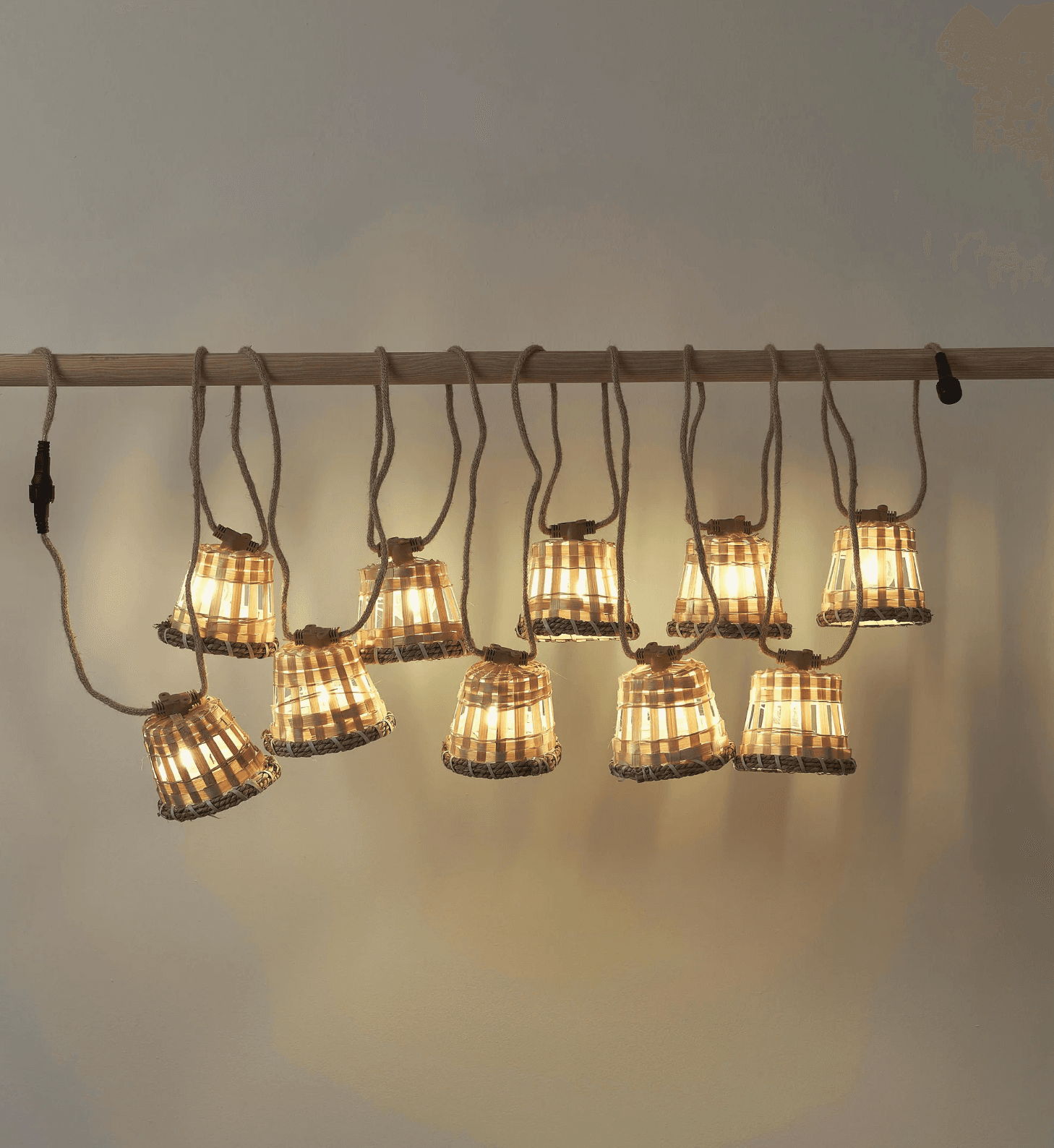 Woven LED String Lights 8 m - Im Raum ansehen